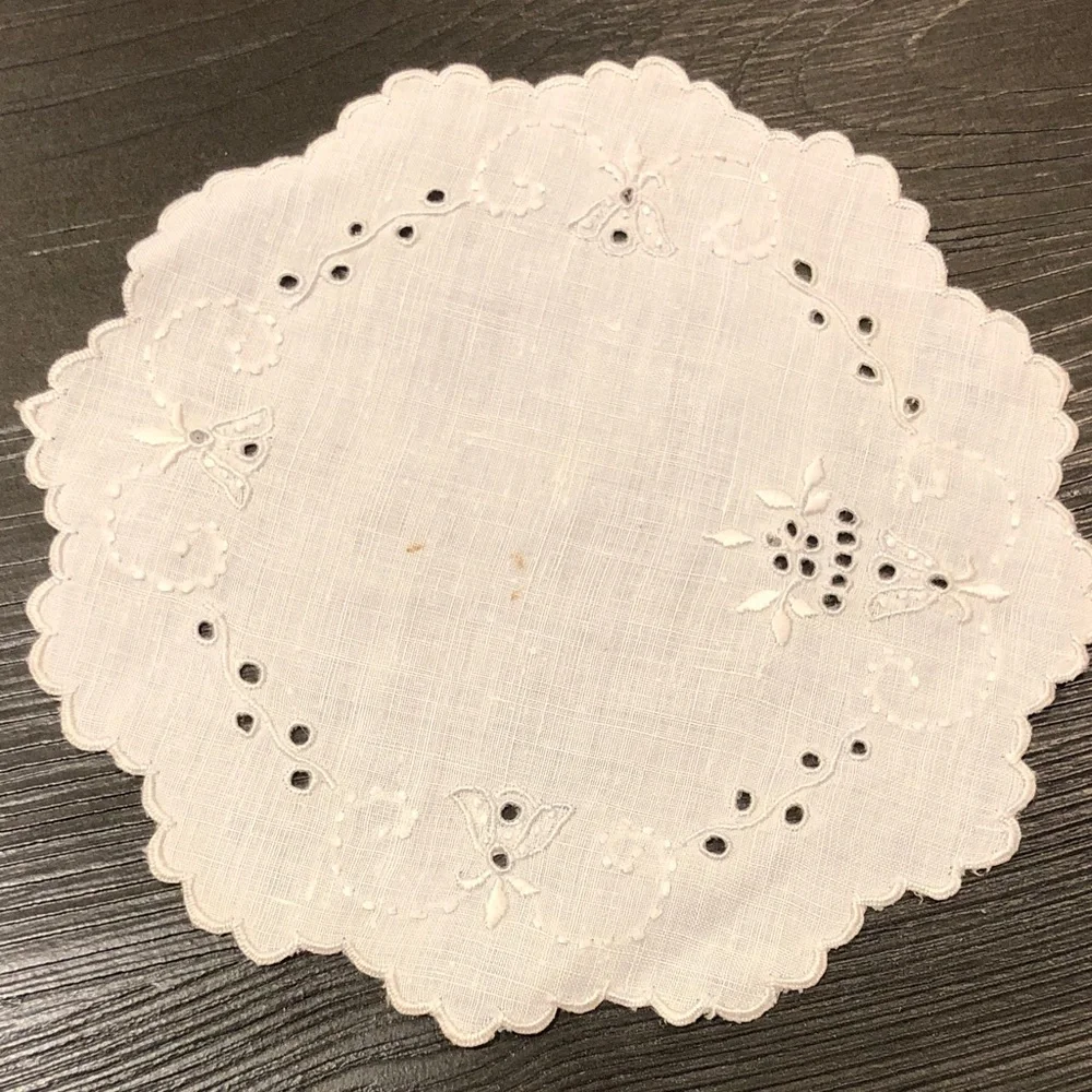 White Embroidered Linen Set (11)